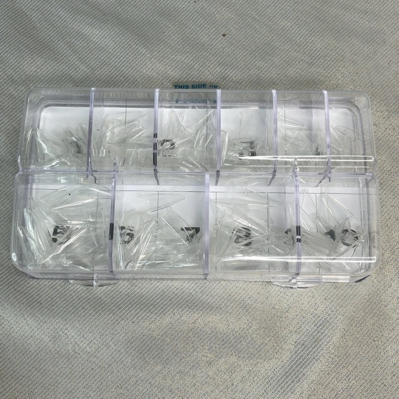 Light Elegance Professional Clear Stiletto Nail Tip Kit - Picture 3 of 5
